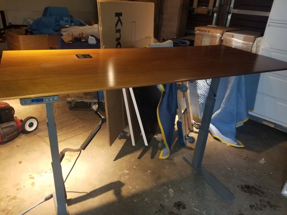 Knoll height Adjustable Electric Desk 