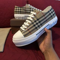 Burberry Shoes 