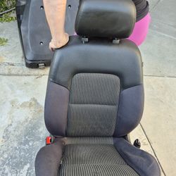 2011 - 13 CHEVY CAPRICE PPV FRONT SEATS