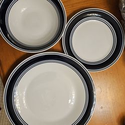 Dinnerware Set Of 12