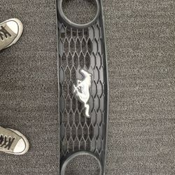 05-09 Mustang Grill...IN Perfect Shape...40 Dollars...firm