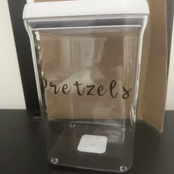 OXO Good Grips Airtight Food Storage Container 4.0 qt.