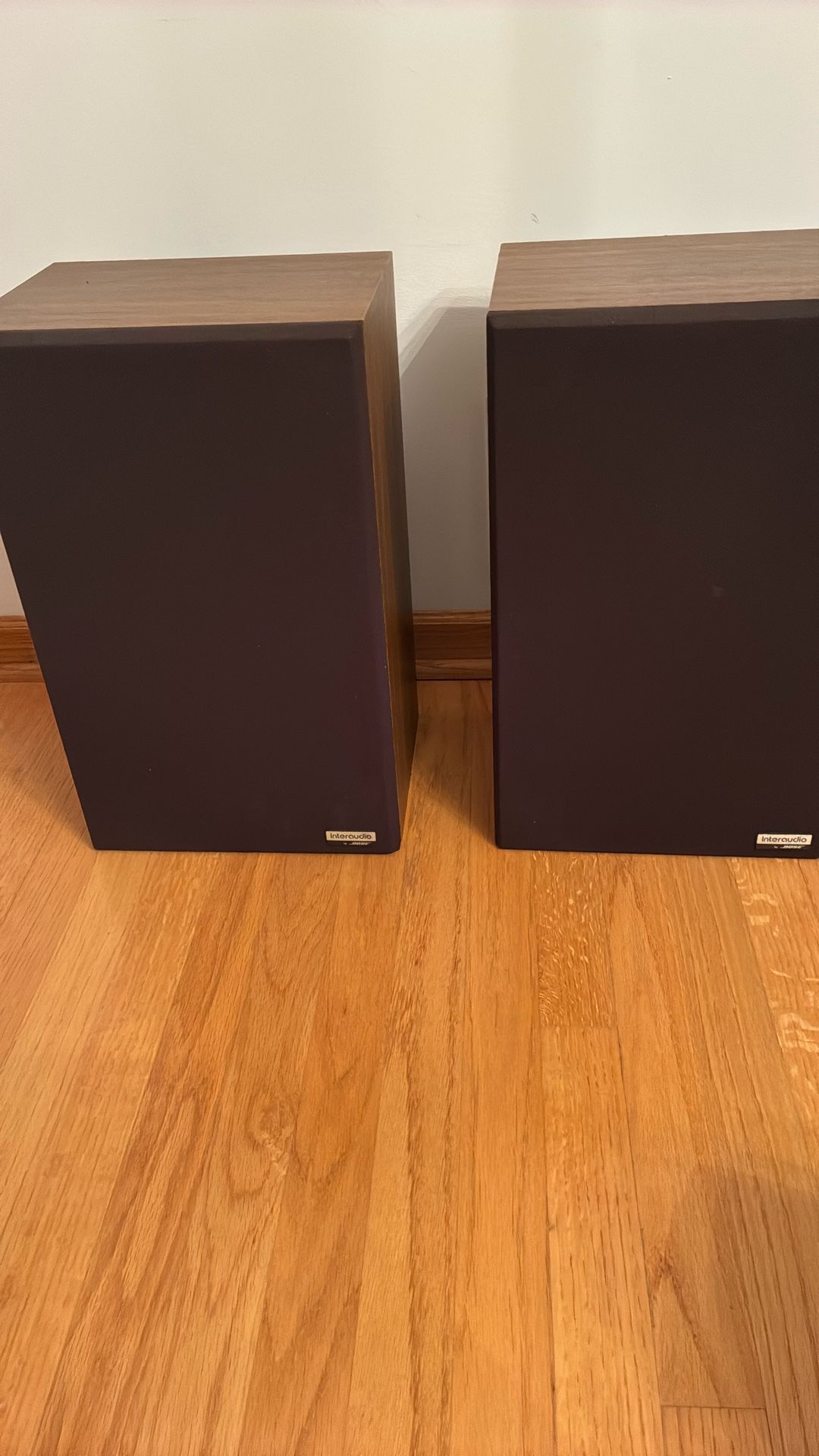 Bose Interaudio SA300 Speakers (pair)
