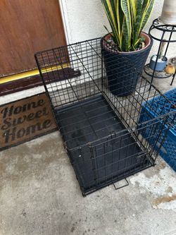 Dog crate