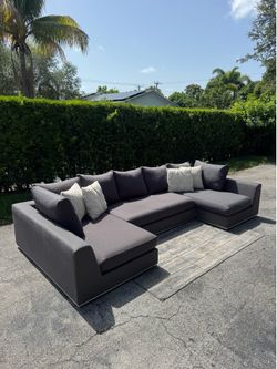 Large Gray Modani U Sectional Sofa (Delivery Available)