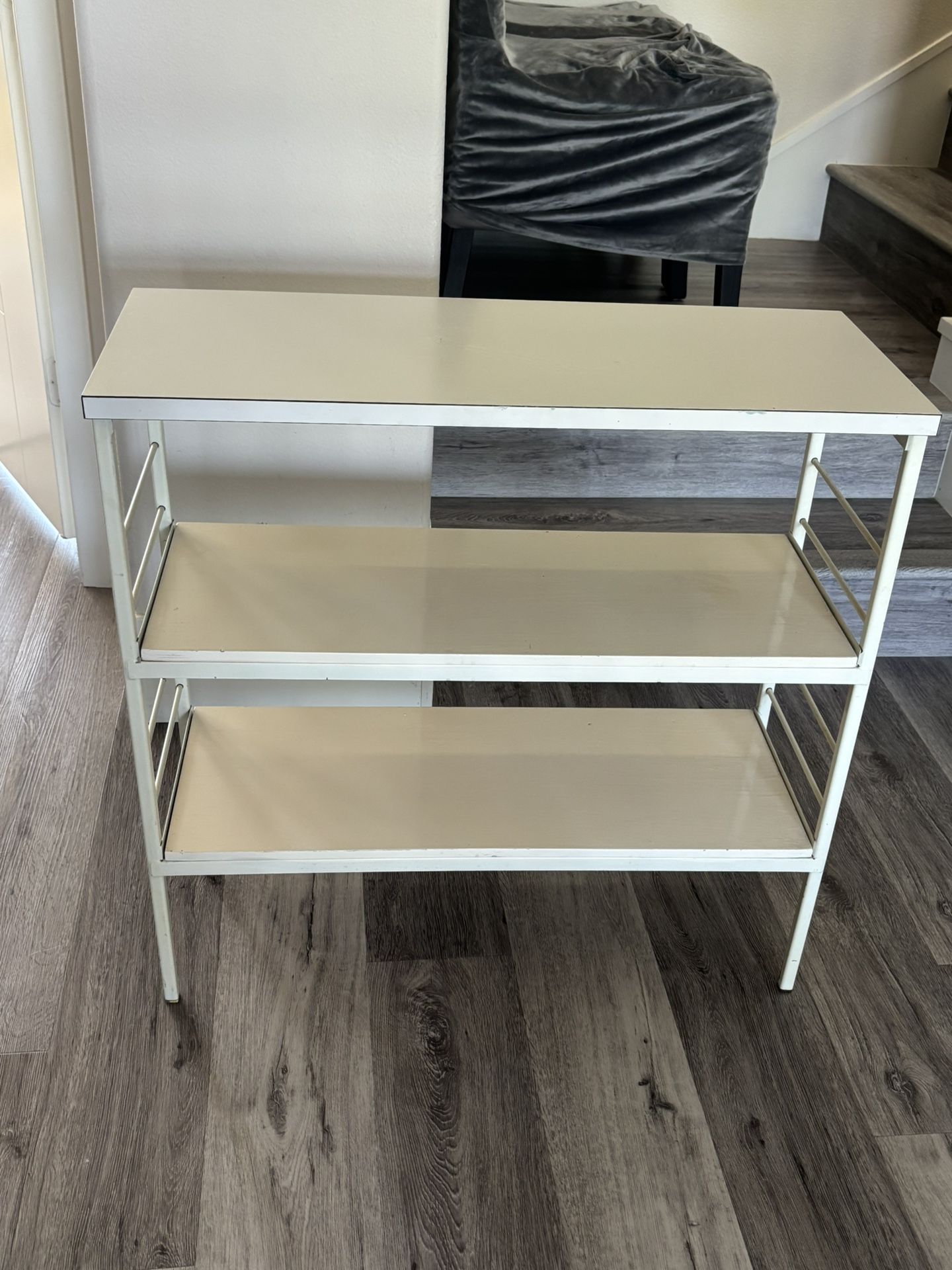 White Shelf