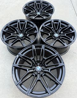Set of FOUR LIKE NEW GENUINE OEM BMW G87 M2 2023 2024 Black 930M Wheels Rims!