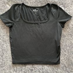 Hollister Black Ribbed Cropped Baby Tee Size Medium