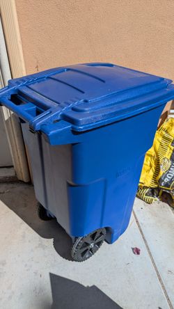64 Gallon Fully Blue Garbage Can/Trash Can