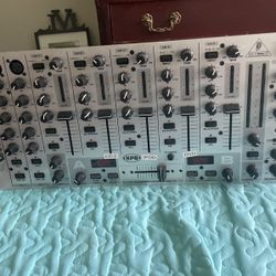 VMX 1000 Mixer