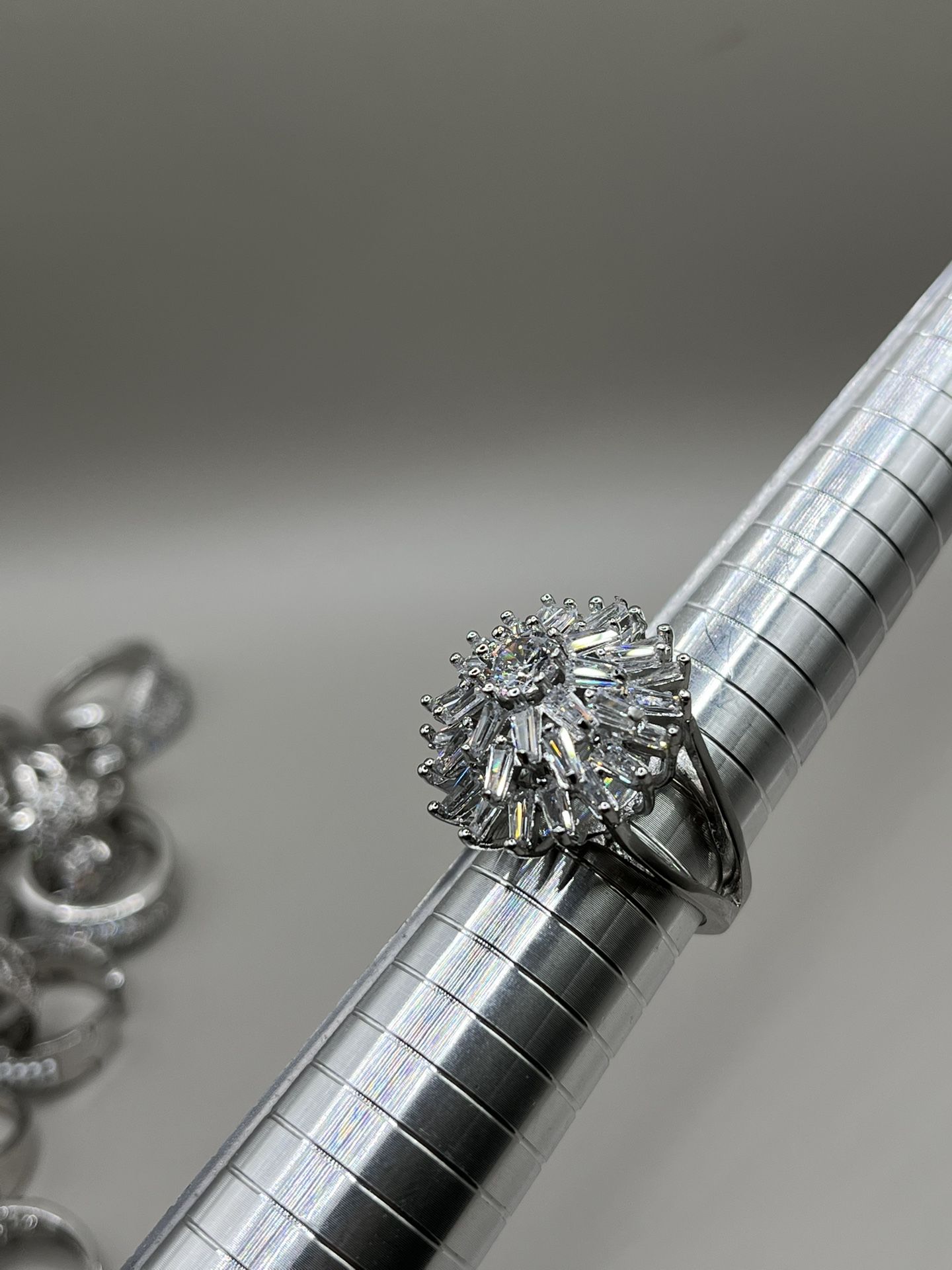 Luxury Women’s Ring