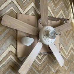 Hunter Ceiling Fan, 5-Blade, 4-Lamps
