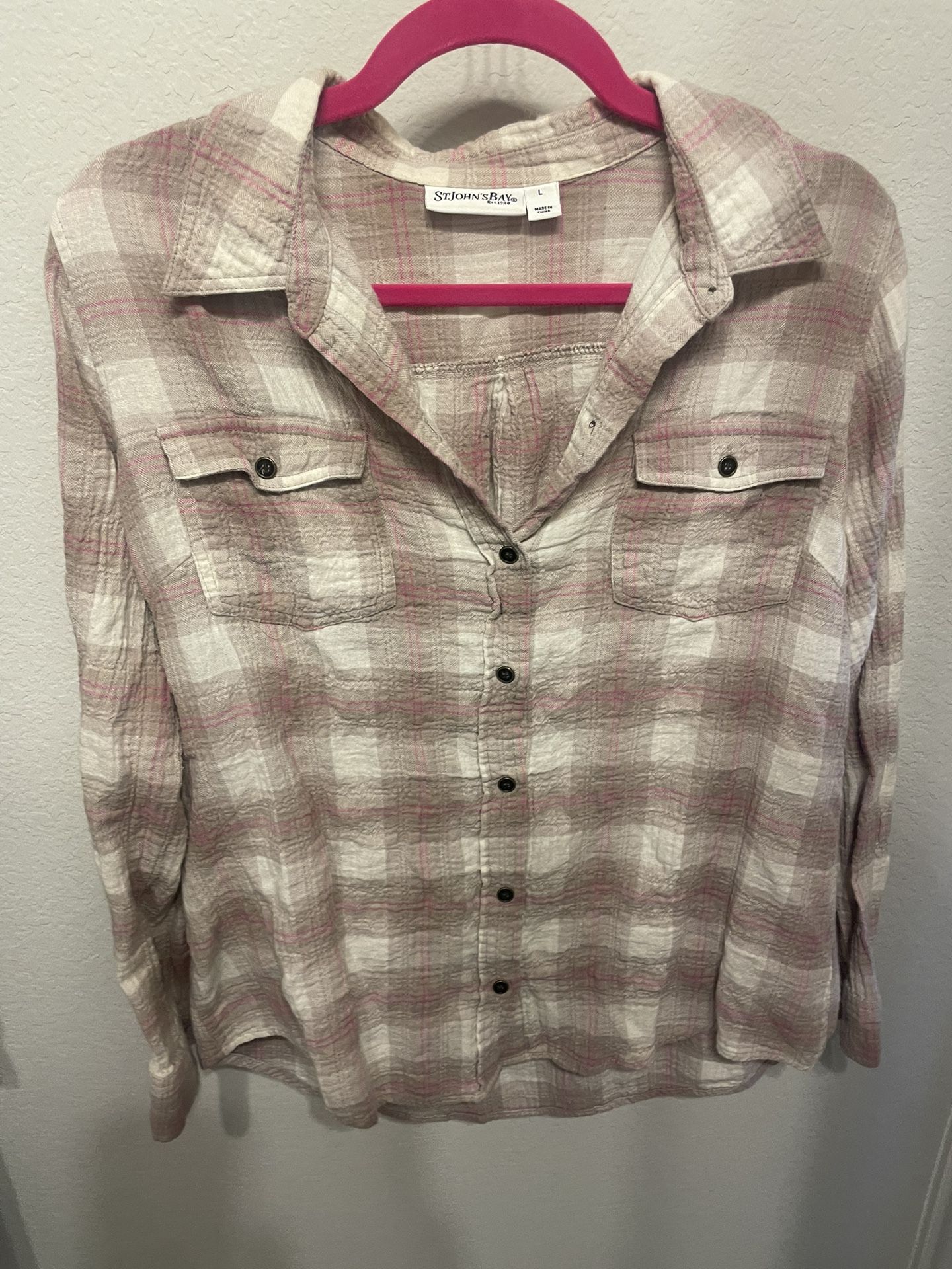 St. John’s Bay Women’s Tan And Pink Plaid Long Sleeve Shirt, Large