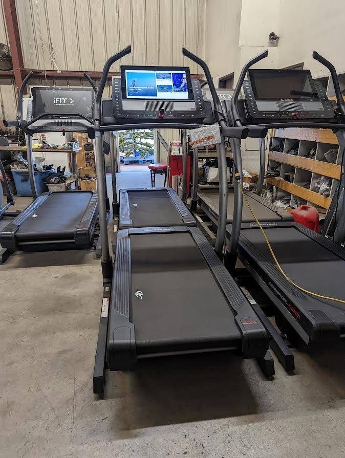 NORDICTRACK COMMERCIAL X22I💥40% INCLINE💢22” TOUCHSCREEN