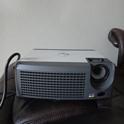 ViewSonic PJ506D DLP Projector – Full Set, Works Great