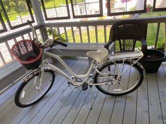“TOWNIE STEP THROUGH COOL BICYCLE “