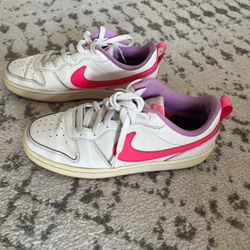 Nike Girls Pink And Purple Low Top Sneakers/Shoes