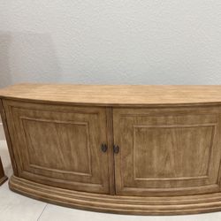 Bernhardt Rendition Collection China Cabinet