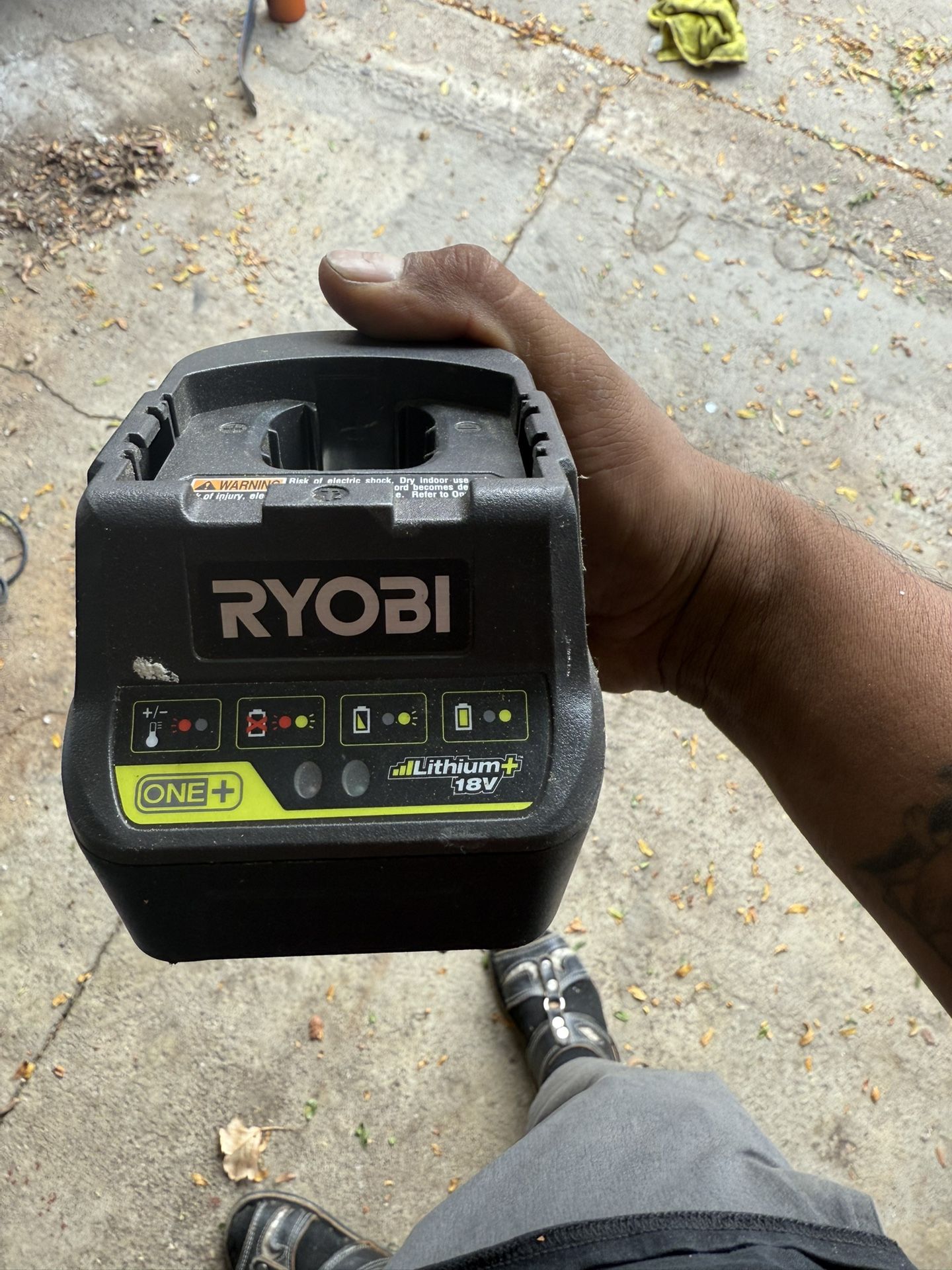 Cargador Ryobi