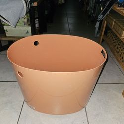 LARGE STURDY PLASTIC TUB 15IN HI 21IN LONG