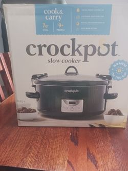 Portable Crockpot w/lid lock