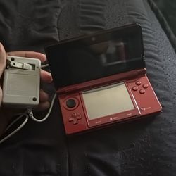 Nintendo 3ds With A Loaded Game Chip !!!