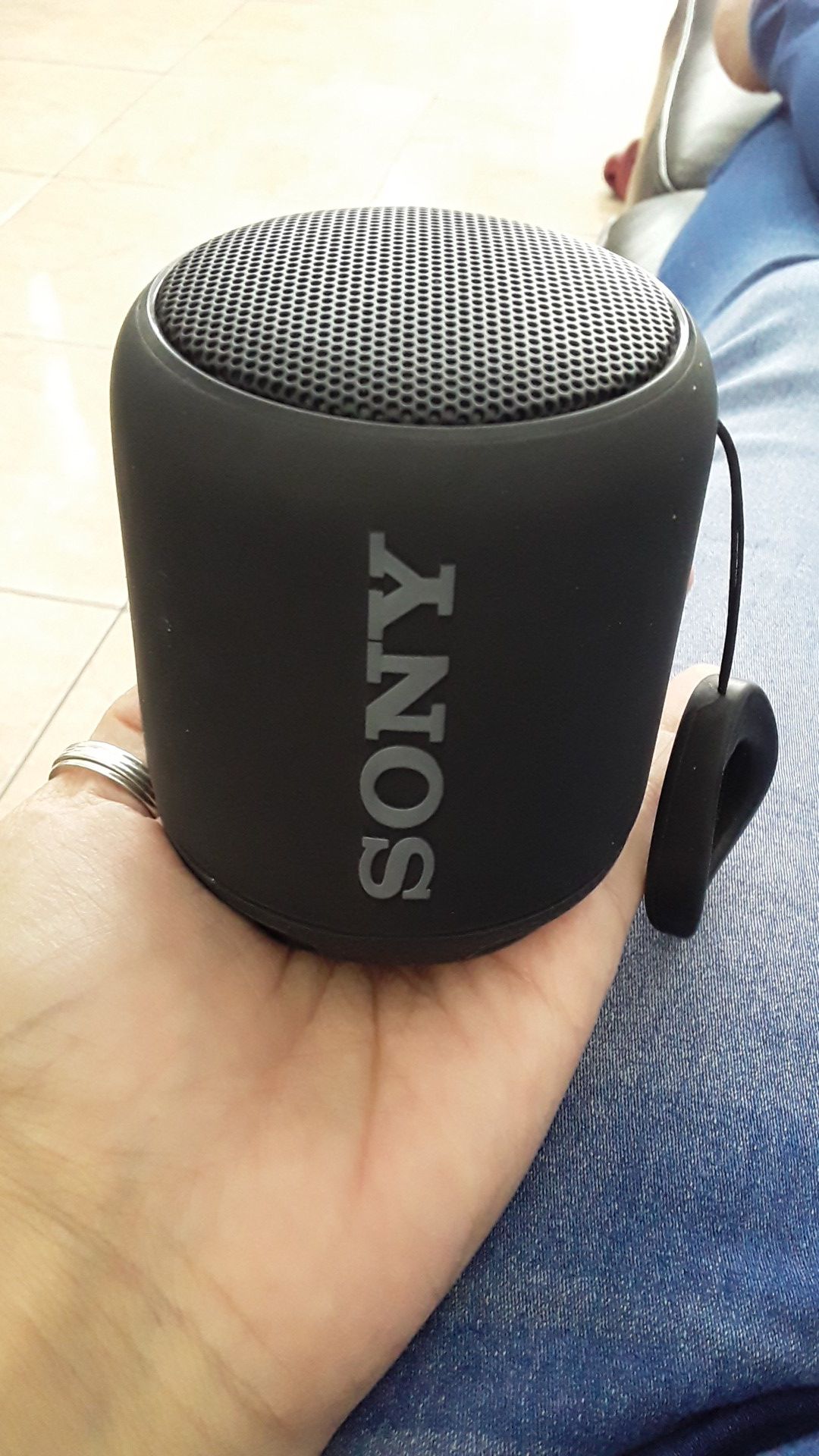 Sony portable splash proof bluetooth speaker