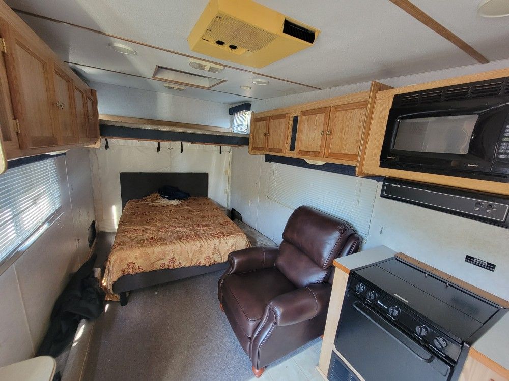 RV Camper Tahoe.