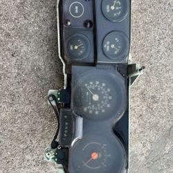 Chevy C10 Gauge Cluster/tachometer 