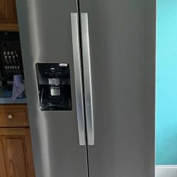 Whirlpool Stainless Steel Refrigerator 