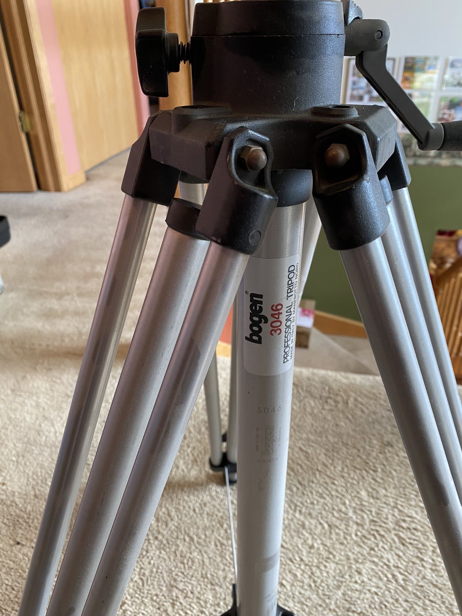 Bogen Tripod 3046 With Tripod Head 3063