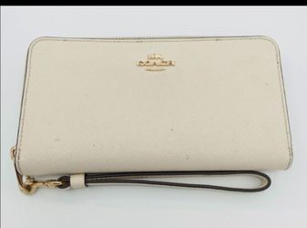 COACH Ivory/Chalk Crossgrain Leather Long Zip Around Wallet Wristlet - Pre-owned
