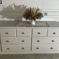 Dresser, with 6 drawers