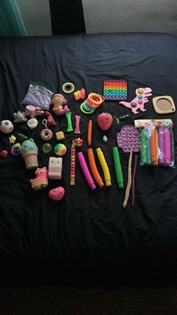 Squishys and fidgets!!✨⭐️