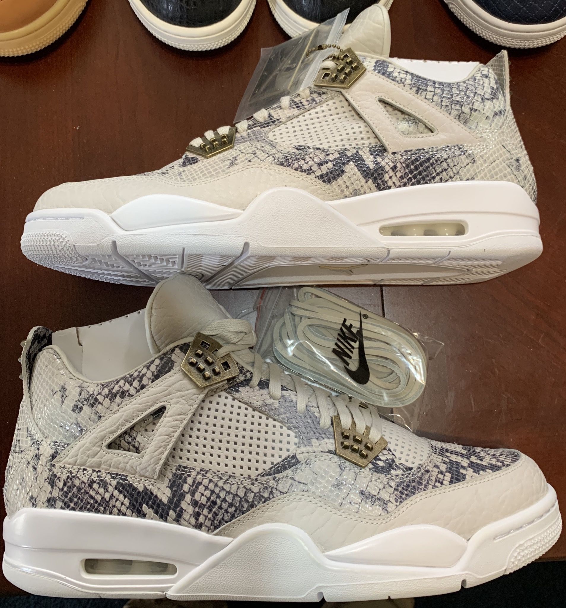 Air Jordan 4 Retro Premium "Snakeskin." Mens Size 13