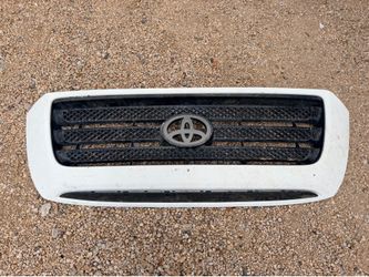 2007-09 TOYOTA TUNDRA WHITE GRILLE ASSY OEM PART# 53111-00080