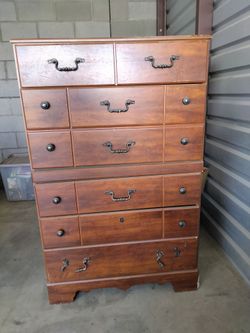 Dresser