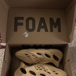 Yeezy Foam Runner Sz10