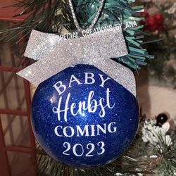 Pregnancy Announcement Christmas Ornaments 🎄 Do you need custom ornaments? 