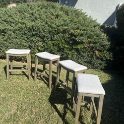  Rustic 4 Barstools 