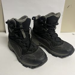 Mens Shoes Size 8.5 - Lightweight Columbia Hiking Boots In Very Good Condition. Model: YM5298-010.