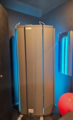 UVB Stand-Up Phototherapy Light Therapy Unit – Excellent Condition