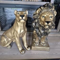 Lion And Lioness Statues