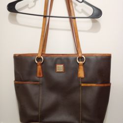 Dooney And Bourke Bag 