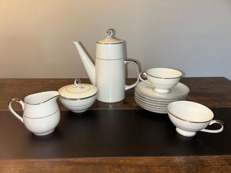Mikasa Celebrity coffee/tea set, porcelain with platinum accents, Japan 1960s