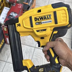 Dewalt 18 ga narrow crown stapler