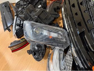 2011-2023 chrysler 300 headlight