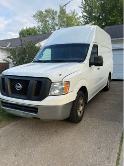 2012 Nissan NV2500 HD V8