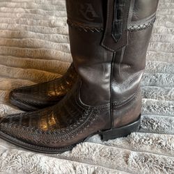 Boots CUADRA $250  
