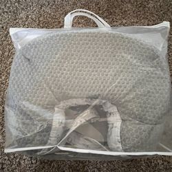 Boppy - Breast Feeding Pillow With Bag